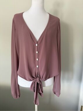 Show Me Your MuMu Dusty Mauve V-Neck Button Tie-Front Blouse. Size L